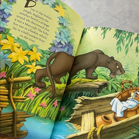 Disney Colorful Storybook Set for Kids - Picture 10 of 10